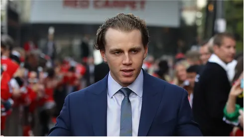 Patrick Kane #88 of the Chicago Blackhawks greets fans during a "red carpet" event before the season opening game against the Pittsburgh Penguins at the United Center on October 5, 2017 in Chicago, Illinois.