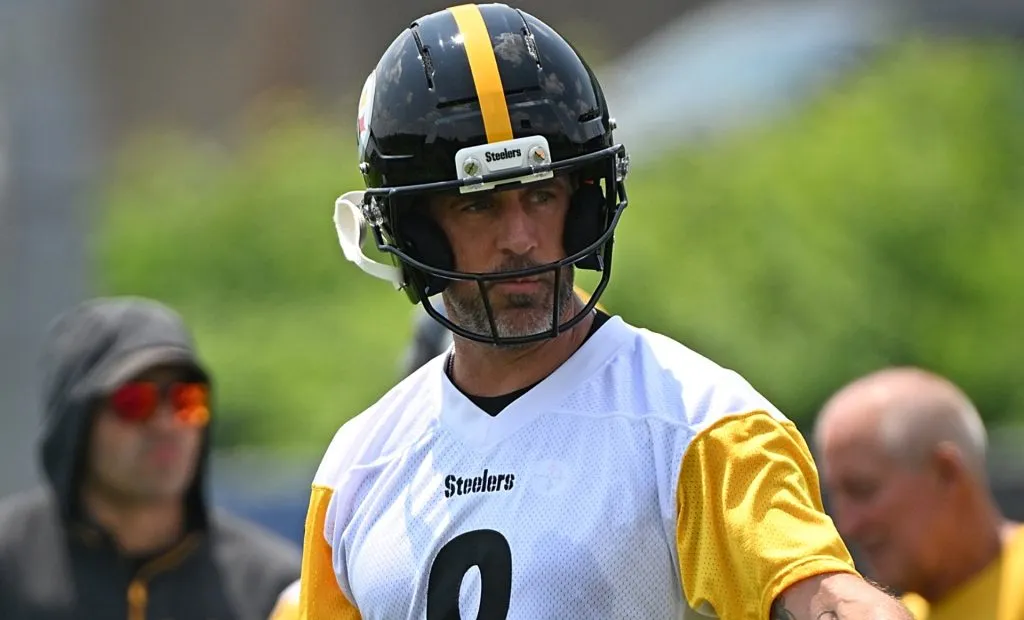 Rodgers is now on the Steelers