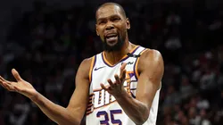 Kevin Durant #35 of the Phoenix Suns reacts against the Minnesota Timberwolves in the first quarter at Target Center on March 28, 2025 in Minneapolis, Minnesota.