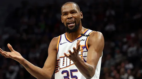 Kevin Durant #35 of the Phoenix Suns reacts against the Minnesota Timberwolves in the first quarter at Target Center on March 28, 2025 in Minneapolis, Minnesota.