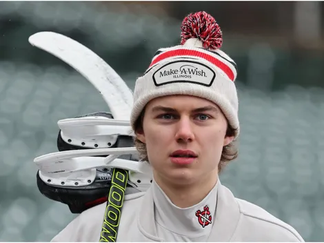 Bedard teammate delivers bold message to Blackhawks after statement win vs Red Wings