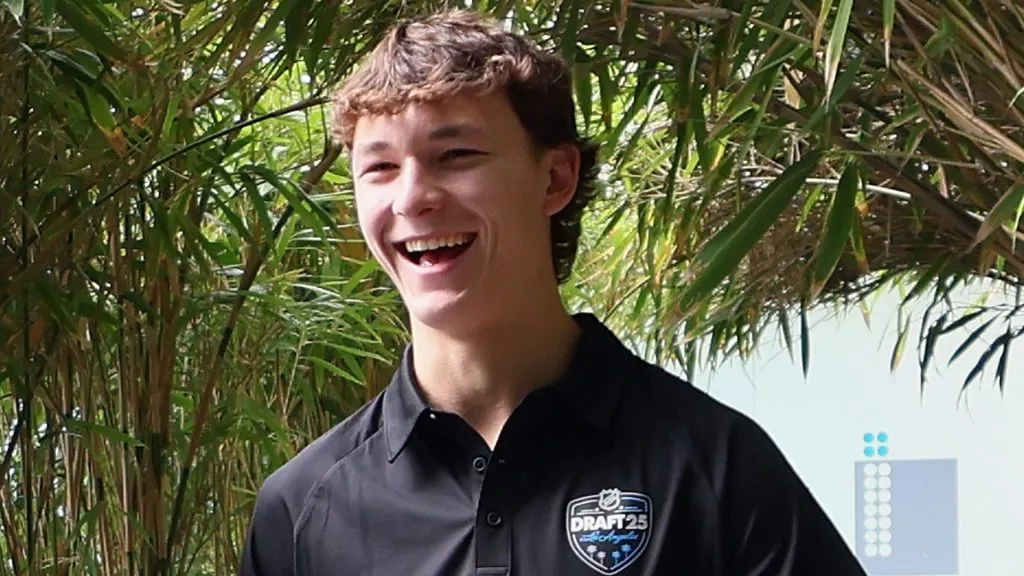 Matthew Schaefer leaves after a media op during the National Hockey League Top Prospects Media Availability at the JW Marriott LA Live on June 26, 2025. (Source: Bruce Bennett/Getty Images)