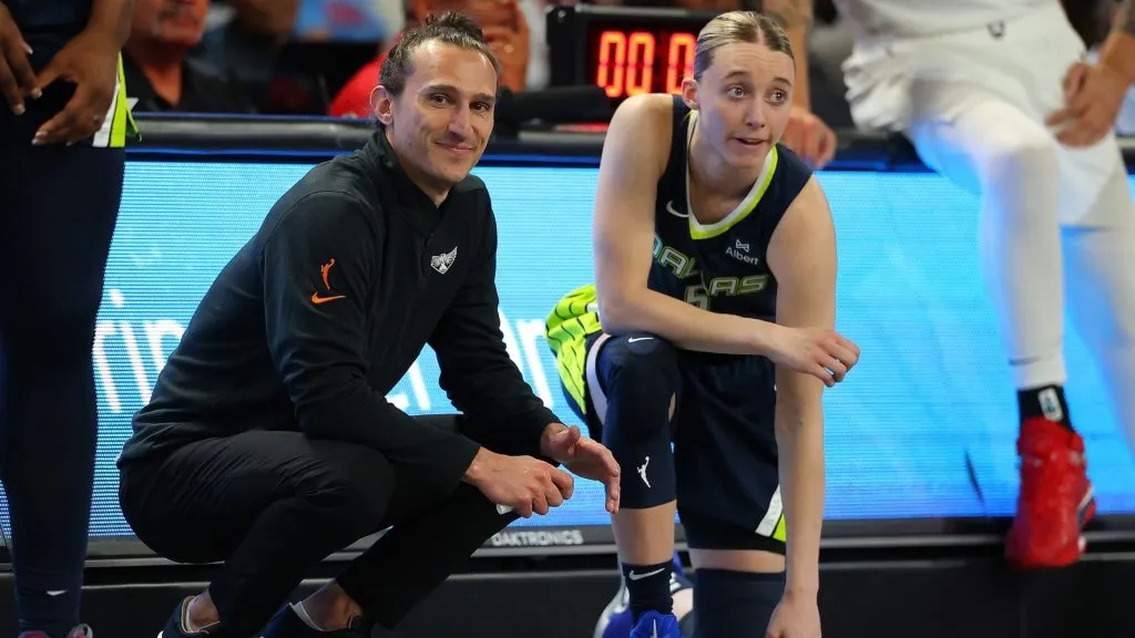 Paige Bueckers Chris Koclanes