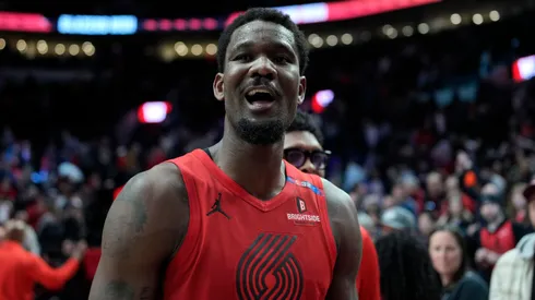 Deandre Ayton playing for the Portland Trail Blazers