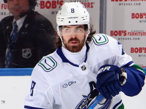 Canucks send clear message with official Demko, Garland contract extensions