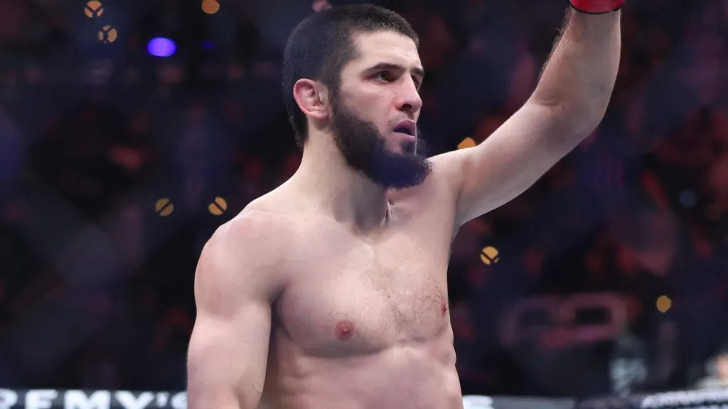 Islam Makhachev is fighting for the 170 pounds belt