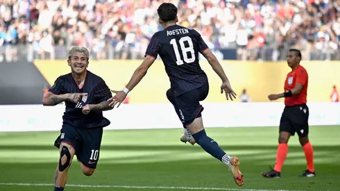 Diego Luna #10 of United States celebrates with Max Arfsten #18 after scoring a goal against Costa Rica.