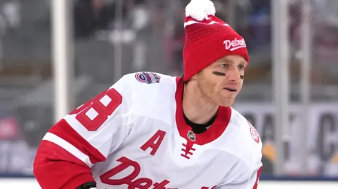 Patrick Kane during a 2025 Red Wings game, as Detroit reportedly explores a blockbuster trade with Sidney Crosby’s Penguins for a $92 million defenseman.