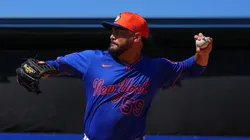 Sean Manaea #59 of the New York Mets throws a pitch in the bull pen during spring training workouts at Clover Park on February 17, 2025 in Port St. Lucie, Florida.