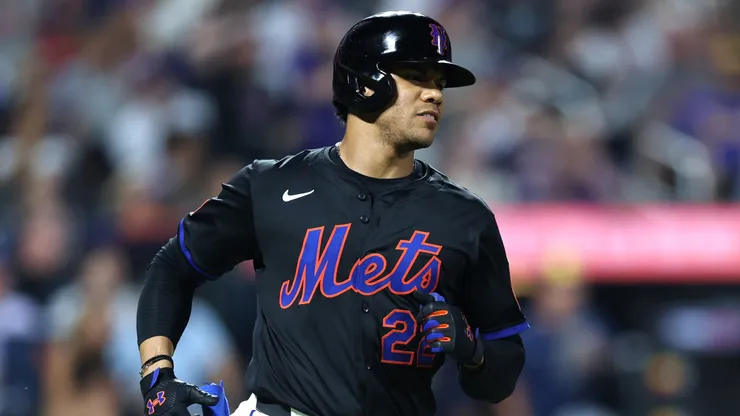 Juan Soto #22 of the New York Mets runs to first base during the sixth inning of game two of a doubleheader against the Milwaukee Brewers at Citi Field on July 02, 2025 in the Queens borough of New York City.