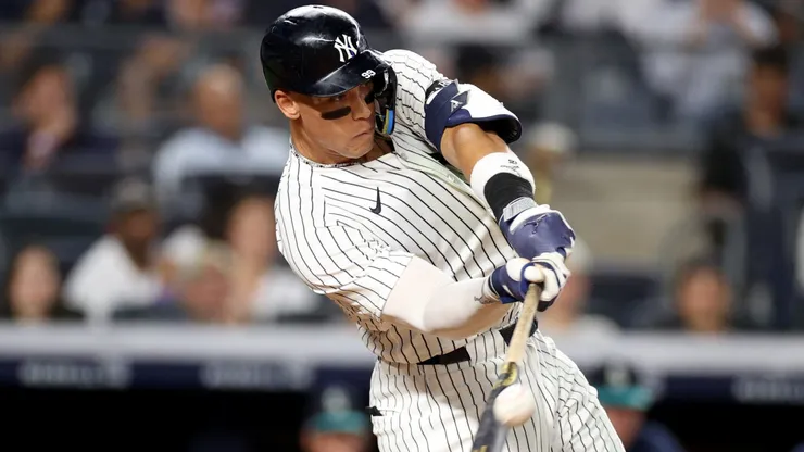 Aaron Judge #99 of the New York Yankees connects for his seventh inning solo home run against the Seattle Mariners at Yankee Stadium on July 08, 2025 in New York City.