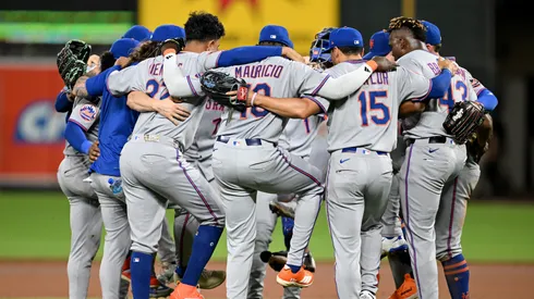 The New York Mets celebrate after a 7-6 victory against the Baltimore Orioles at Oriole Park at Camden Yards on July 08, 2025 in Baltimore, Maryland.