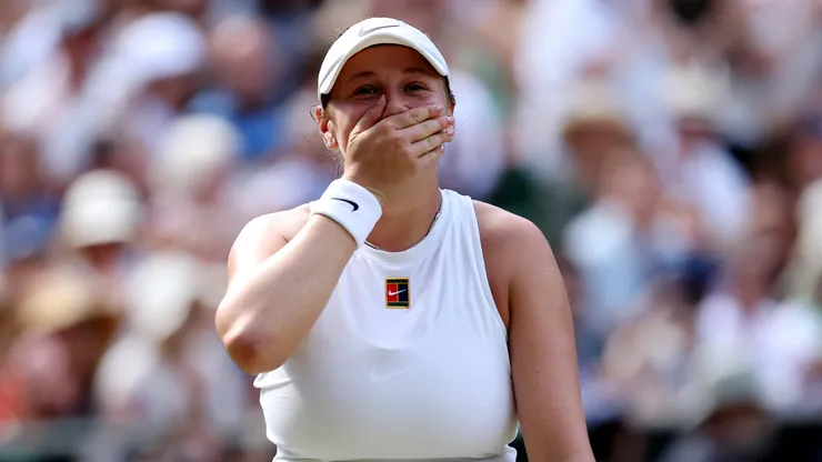 Amanda Anisimova celebrates reaching the 2025 Wimbledon final