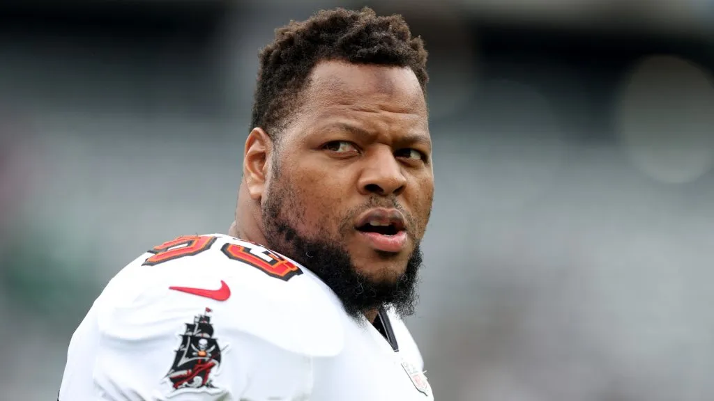 Ndamukong Suh won a chip with Brady