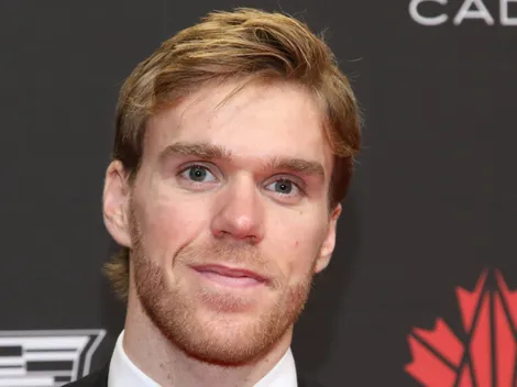 Connor McDavid only needs two words to describe playing with Sidney Crosby