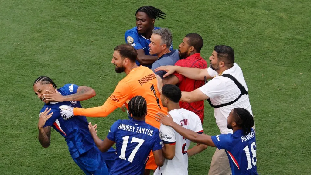 Goalkeeper Gianluigi Donnarumma #1 and Head Coach Luis Enrique of Paris Saint-Germain get into an altercation with Joao Pedro #20 (Michael Reaves/Getty Images)