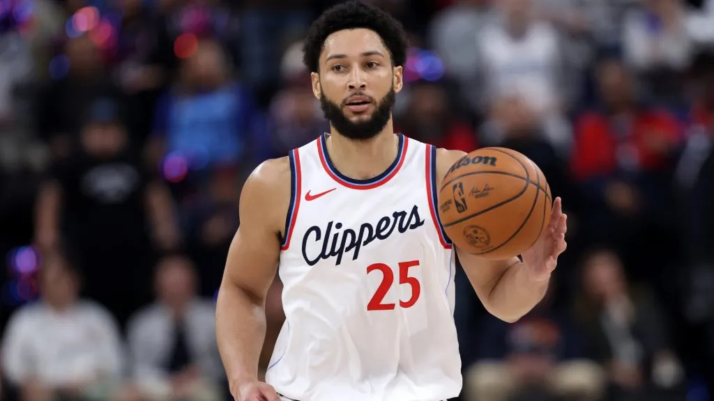 Ben Simmons #25 of the Los Angeles Clippers in action against the Oklahoma City Thunder at Intuit Dome. (Luke Hales/Getty Images)