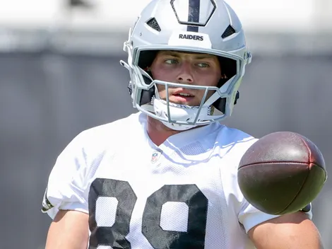Is Brock Bowers playing for Geno Smith's Raiders vs Chiefs in Week 7 of the NFL?