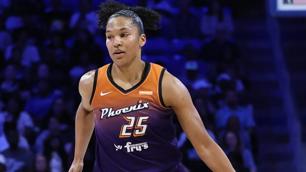 Alyssa Thomas #25 of the Phoenix Mercury handles the ball during a game against the Dallas Wings at College Park Center on July 03, 2025. (Source: Stacy Revere/Getty Images)