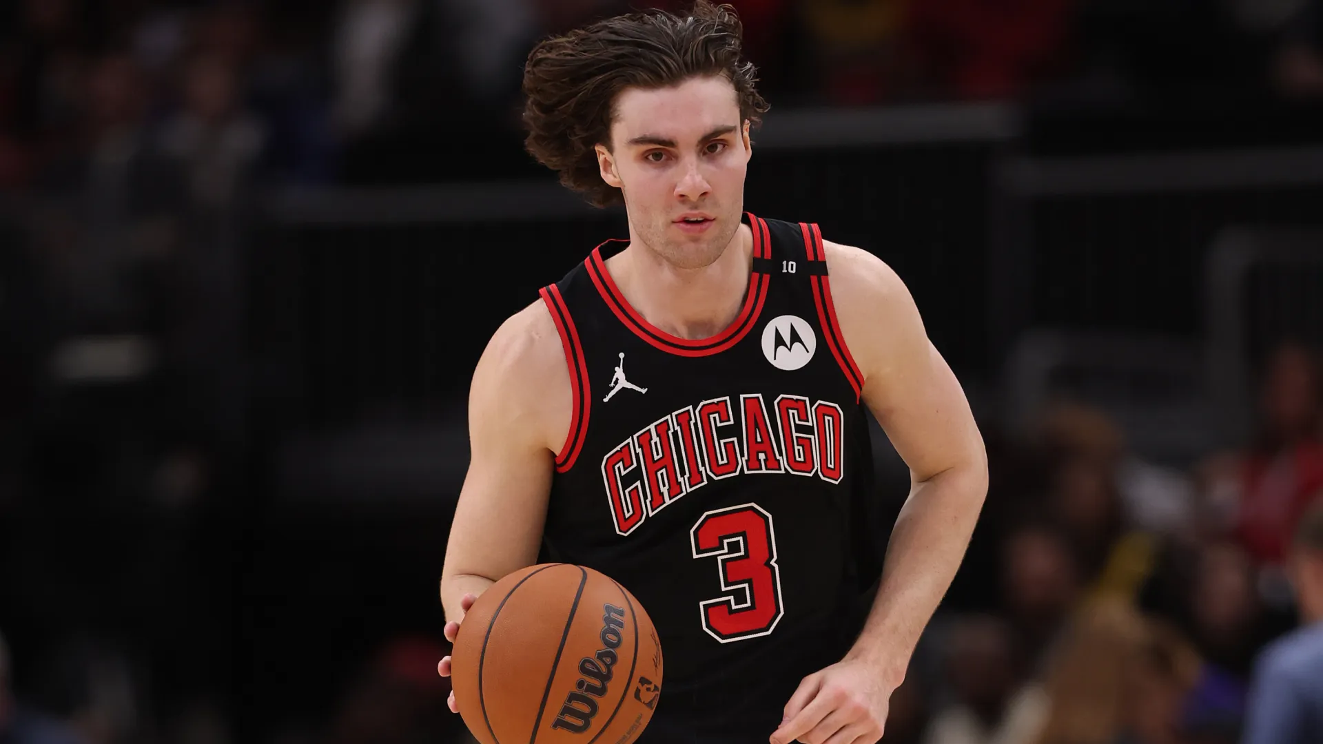 Josh Giddey dribbles the ball during a game. (Getty Images)