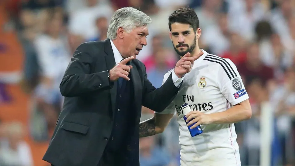 Carlo Ancelotti the coach of Real Madrid CF talks with Isco during the UEFA Champions League match against Juventus. (Alex Livesey/Getty Images)
