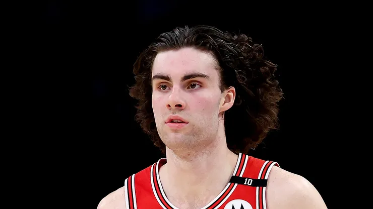 Josh Giddey #3 of the Chicago Bulls in action against the Los Angeles Lakers