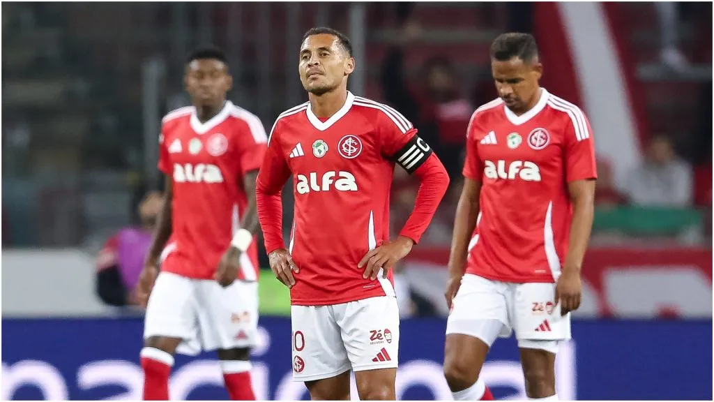 Alan Patrick, Fernando Reges and Vitao of Internacional – Pedro H. Tesch/Getty Images