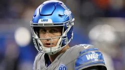 Jared Goff #16 of the Detroit Lions warms up pior to their game against the Las Vegas Raiders at Ford Field on October 30, 2023 in Detroit, Michigan.