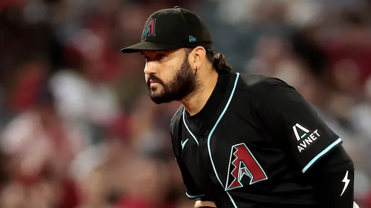 Eugenio Suárez #28 of the Arizona Diamondbacks plays third base against the Los Angeles Angels.