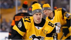 Sidney Crosby #87 of the Pittsburgh Penguins warms up prior to the start of the game against the Philadelphia Flyers at Heinz Field on February 25, 2017 in Pittsburgh, Pennsylvania.