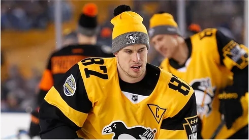 Sidney Crosby #87 of the Pittsburgh Penguins warms up prior to the start of the game against the Philadelphia Flyers at Heinz Field on February 25, 2017 in Pittsburgh, Pennsylvania.