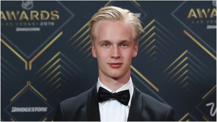 Elias Pettersson of the Vancouver Canucks arrives at the 2019 NHL Awards at the Mandalay Bay Events Center on June 19, 2019 in Las Vegas, Nevada.