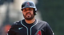Eugenio Suárez #28 of the Arizona Diamondbacks heads to the dugout after a third inning at bat against the Detroit Tigers.
