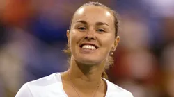 Martina Hingis (SUI) during her match against Monica Seles (USA) at the 2002 Pacific Life Open in Indian Wells.
