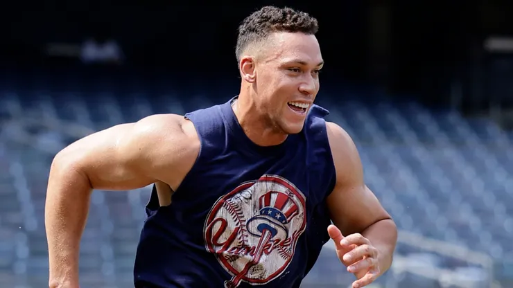 Aaron Judge #99 of the New York Yankees works out on the field.