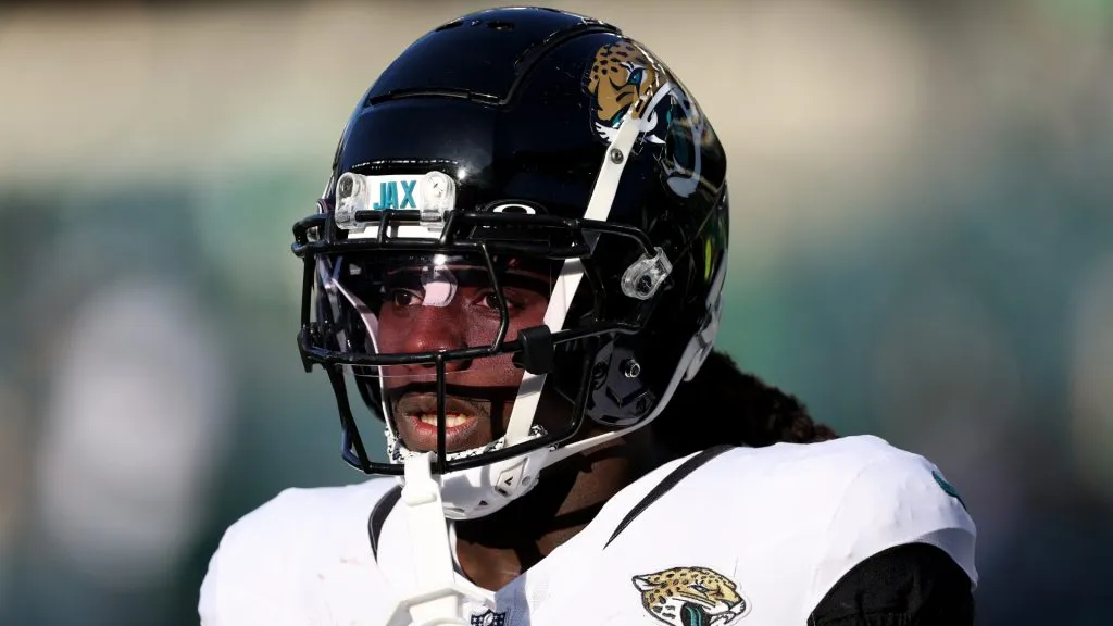 D’Ernest Johnson #2 of the Jacksonville Jaguars warms up before the game against the Philadelphia Eagles at Lincoln Financial Field on November 03, 2024 in Philadelphia, Pennsylvania.