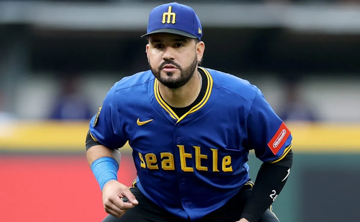 MLB Rumors: NL Central team reportedly expresses interest in Eugenio Suarez