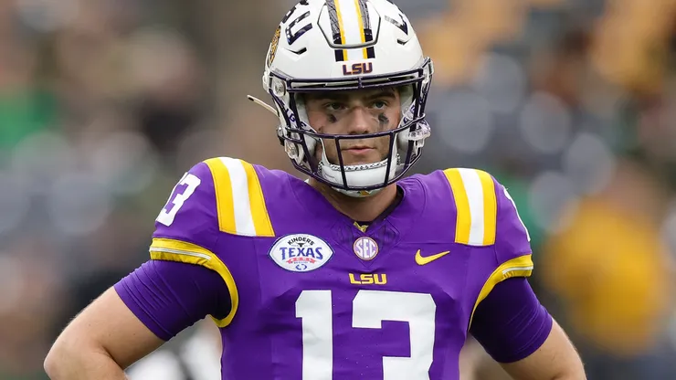 Garrett Nussmeier #13 of the LSU Tigers warms up before a game against the Baylor Bears in the Kinder's Texas Bowl at NRG Stadium on December 31, 2024 in Houston, Texas.