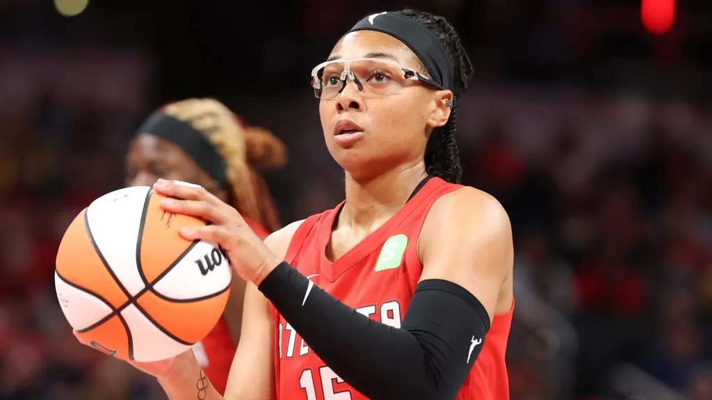 Allisha Gray #15 of the Atlanta Dream shoots the ball against the Indiana Fever at Gainbridge Fieldhouse on May 20, 2025. (Source: Andy Lyons/Getty Images)