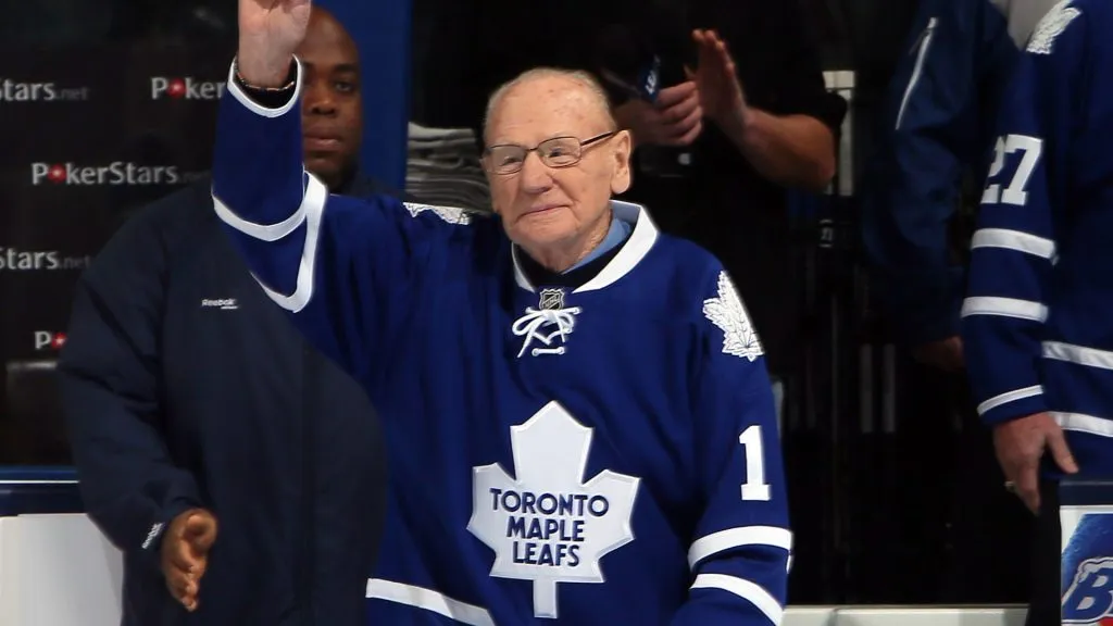 Johnny Bower walks onto the ice before NHL action at the Air Canada Centre January 21, 2013. (Source: Abelimages/Getty Images)