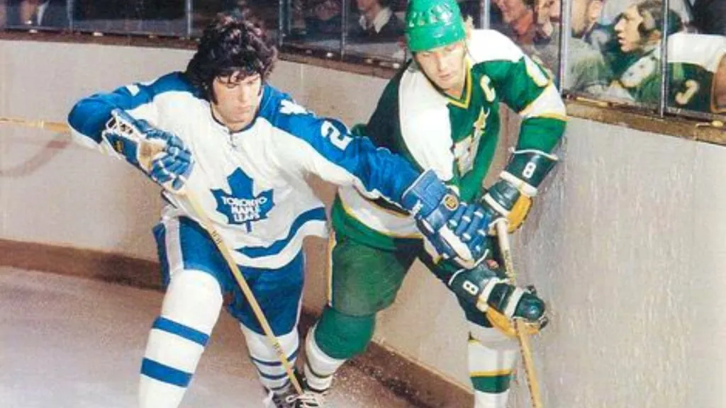 Ian Turnbul (Source: @oldhockeycards)