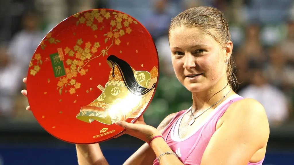 Dinara Safina of Russia holds the trophy after winning the final against Svetlana Kuznetsova of Russia during the Toray Pan Pacific Open Tennis. (Junko Kimura/Getty Images)