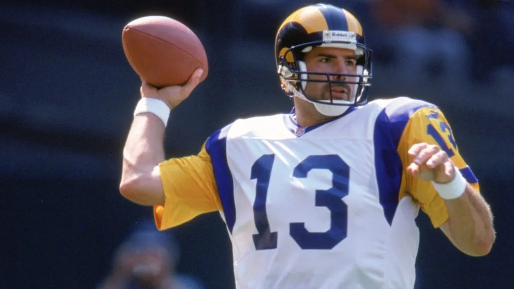 Quarterback Kurt Warner #13 of the St. Louis Rams passes the ball against the Cincinnati Bengals in 1999. (Source: Andy Lyons /Allsport)