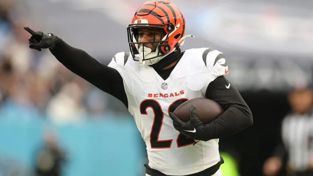 Geno Stone #22 of the Cincinnati Bengals returns a interception for a touchdown against the Tennessee Titans at Nissan Stadium on December 15, 2024 in Nashville, Tennessee.