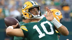 Jordan Love #10 of the Green Bay Packers warms up prior to the NFL Preseason 2025 game between the New York Jets and the Green Bay Packers.