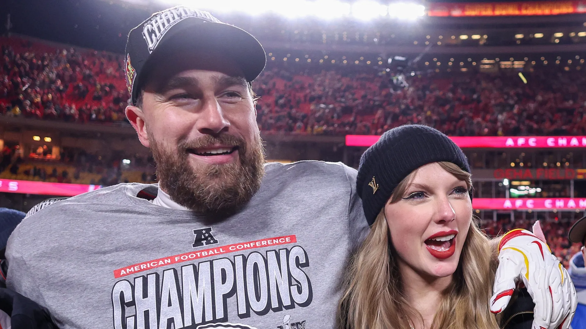 Travis Kelce and Taylor Swift at GEHA Field at Arrowhead Stadium