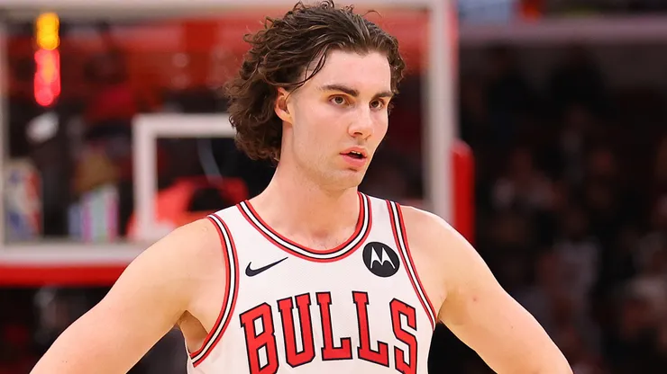Josh Giddey #3 of the Chicago Bulls looks on against the Orlando Magic.