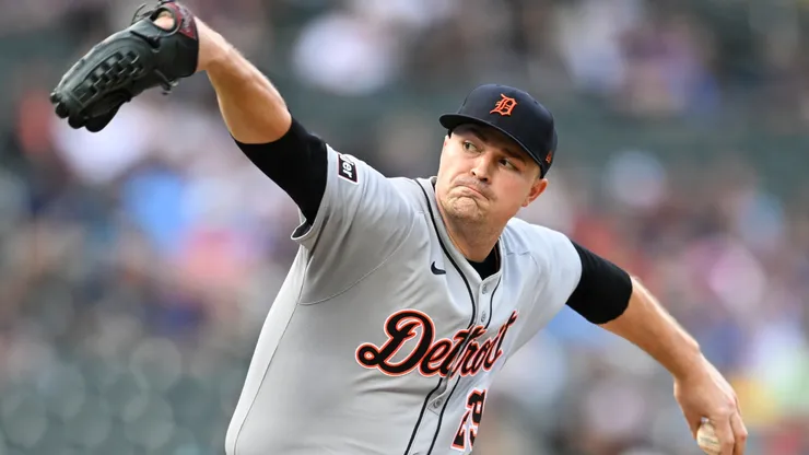 Tarik Skubal #29 of the Detroit Tigers pitches against the Minnesota Twins.