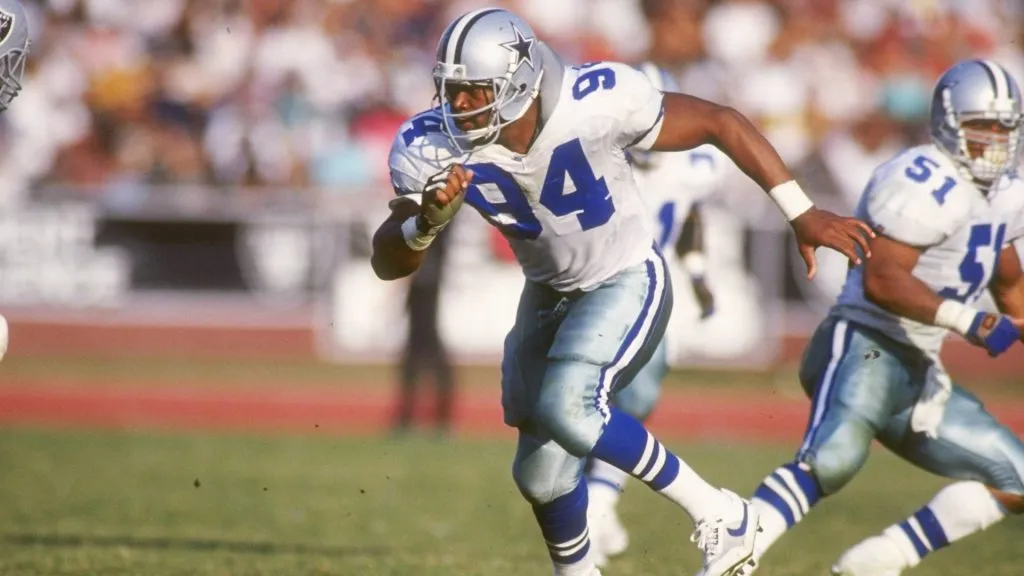 Defensive lineman Charles Haley of the Dallas Cowboys moves down the field during a game against the Los Angeles Raiders in 1992. (Source: Getty Images)