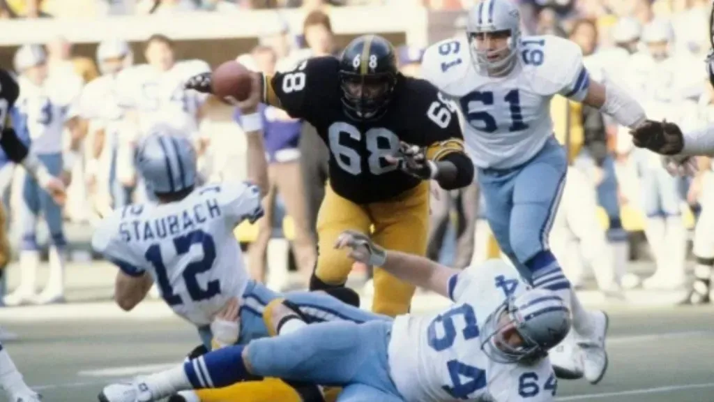 L.C. Greenwood sacking Roger Staubach (Source: Getty Images)